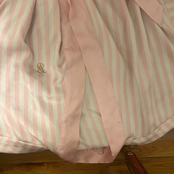 Vs tour 23 robe iconic stripe size M - Picture 3 of 5